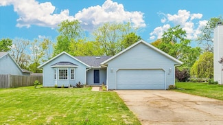405 Ridge Rd, Mahomet, IL 61853