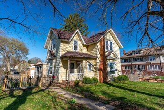 521 N Franklin St, Poynette, WI 53955
