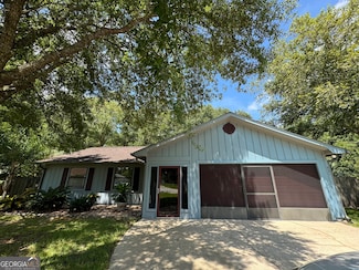 321 Briarwood Cir, Kingsland, GA 31548