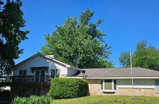 1400 N Pecan Rd, Ponca City, OK 74604