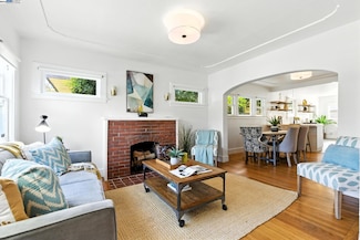 3936 Midvale Ave, Oakland, CA 94602