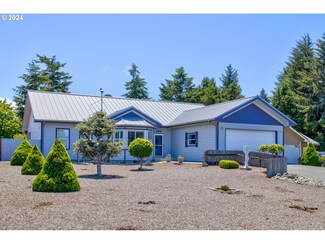 1415 Holloway Mews, Coos Bay, OR 97420