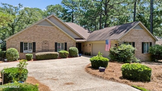 30 Doral Dr, Pinehurst, NC 28374