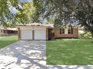 2409 Blanton St, Dallas, TX 75227