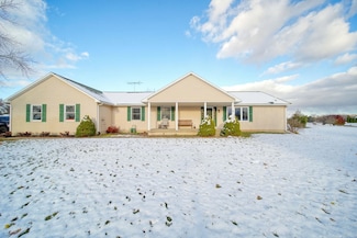 11970 Swan View Dr, Brooklyn, MI 49230