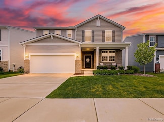 6040 Fieldstone Cir, South Lyon, MI 48178