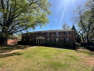 2680 Grosvenor Place, Winston Salem, NC 27106