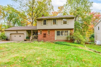 231 Chapel Ln, Canfield, OH 44406