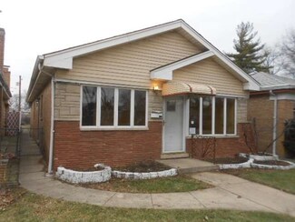 4522 Warsaw Ave, Lyons, IL 60534