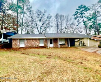 1303 Dorgan St, Jackson, MS 39204