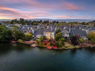 122 Purcell Dr, Alameda, CA 94502