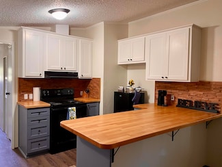1709 Flag St, Llano, TX 78643