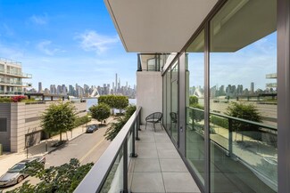 1200 Avenue at Port Imperial Unit 305, Weehawken, NJ 07086