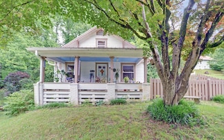 30 Proctor St, Murphy, NC 28906