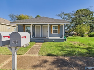 2104 Levert St NE, Huntsville, AL 35811