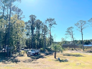 434 Woodland Dr, Swansboro, NC 28584
