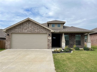 5909 NW Sherman St, Bella Vista, AR 72713