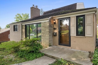 1246 Arrowood Dr, Pittsburgh, PA 15243