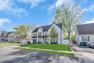 29 Stiles Rd, Edison, NJ 08817