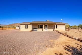 43207 N 7th Ave, New River, AZ 85087