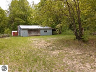 3371 6 Mile Lake Rd, East Jordan, MI 49727