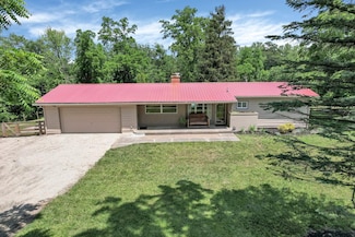 8462 Perrill Rd, Ashville, OH 43103