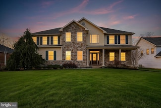 1415 Winterberry Dr, York, PA 17406