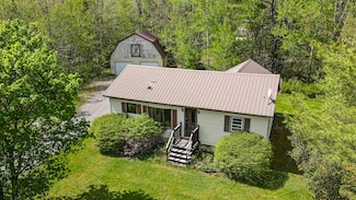 61 Poplar St, Old Town, ME 04468
