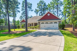 2 Sly Ct, Pinehurst, NC 28374