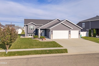 3919 Meridian Dr, Bismarck, ND 58504