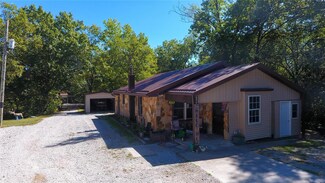 496 Hershey Ln, Bunker Hill, IL 62014