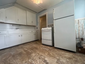 12 Prescott St Unit 3, Springfield, MA 01108