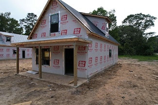 402 S Magnolia Ave, Andrews, SC 29510