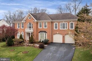 8616 Cross Oaks Ln, Fairfax Station, VA 22039