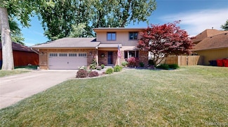 39240 Camp St, Harrison Township, MI 48045