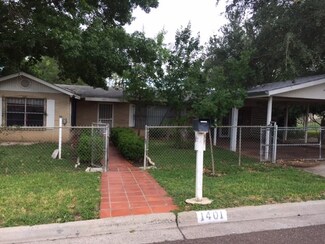 1401 Musser St, Laredo, TX 78040