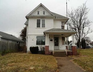 1015 Wilber St, South Bend, IN 46628