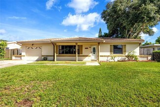 6229 44th Ave N, Kenneth City, FL 33709