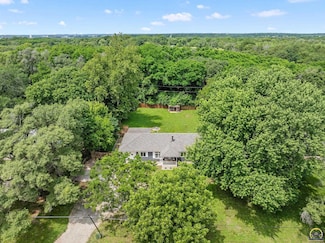 3603 NW Rochester Rd, Topeka, KS 66617