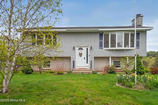 57 Garnsey Rd, Rexford, NY 12148