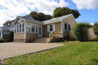 73 Standish St, Marshfield, MA 02050