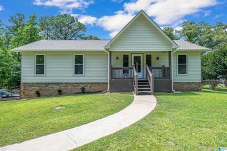 3239 Fieldale Dr, Bessemer, AL 35023