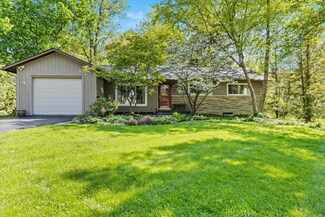 2741 Zollinger Rd, Columbus, OH 43221