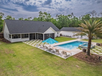 195 Coe Landing Rd, Tallahassee, FL 32310