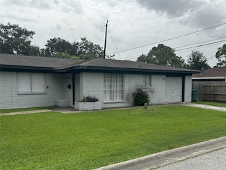 1773 El Mar Ln, Seabrook, TX 77586