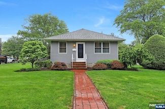 302 Walthery Ave, Ridgewood, NJ 07450