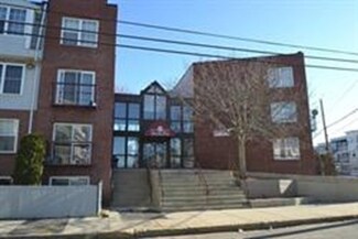 20 Knox St Unit 33, Lawrence, MA 01841