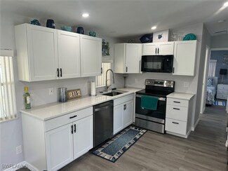11791 Papershell Dr, Fort Myers, FL 33908