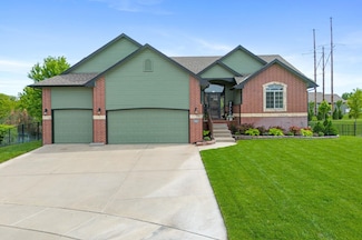 1916 N Newberry Place, Derby, KS 67037