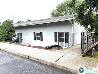 3300 Quarry St Unit B2, Whitehall, PA 18052